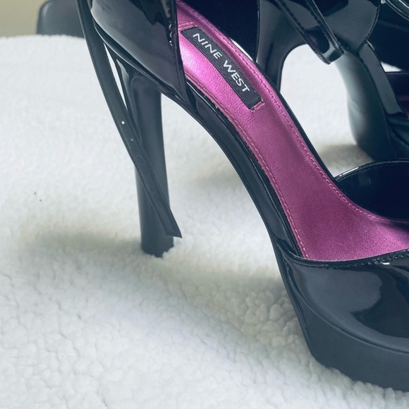 Bran New 🆕 Nine West Black Patent Platform heels 👠 - Picture 15 of 16